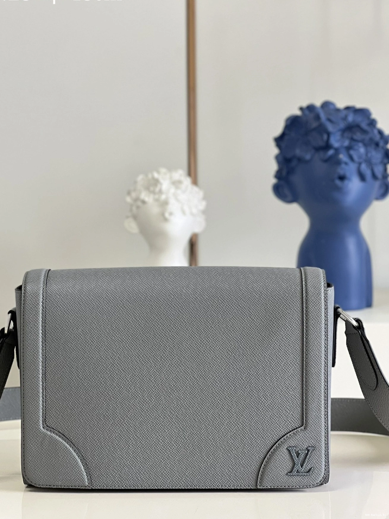 AAA Pruses Bags VUITTON MESSENGER NEW FLAP LOUIS 0712